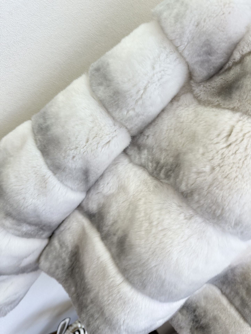 chr1st1an D10r outwear